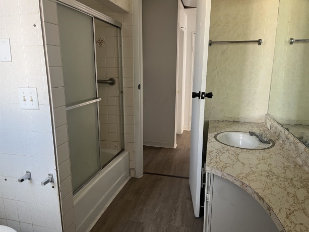 404-406 Prospect, FREEPORT, Illinois 61032, ,2 Units,For Sale,Prospect,202601617