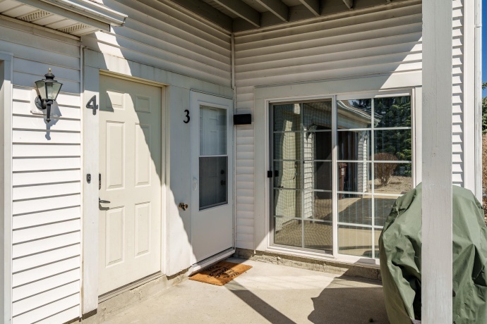 10113 MONARCH #3, ROSCOE, Illinois 61073, 2 Bedrooms Bedrooms, ,2 BathroomsBathrooms,Condominium,For Sale,MONARCH #3,202601618