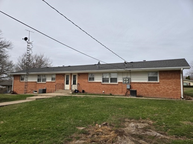 551 Donna, ROCKFORD, Illinois 61107, ,3 - 4 Units,For Sale,Donna,202601623