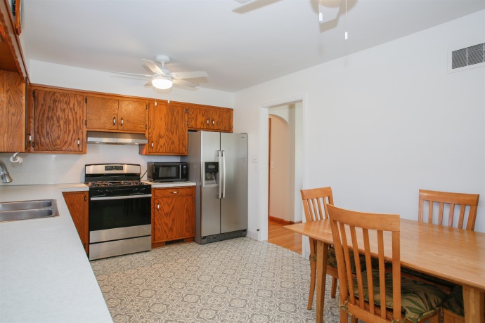 120 Washington St., Cedarville, Illinois 61013, 3 Bedrooms Bedrooms, ,2 BathroomsBathrooms,House,For Sale,Washington St.,202601626