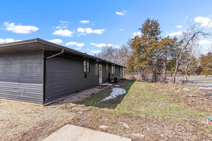 7010 PRAIRIE HILL, SOUTH BELOIT, Illinois 61080, 4 Bedrooms Bedrooms, ,2 BathroomsBathrooms,House,For Sale,PRAIRIE HILL,202601629