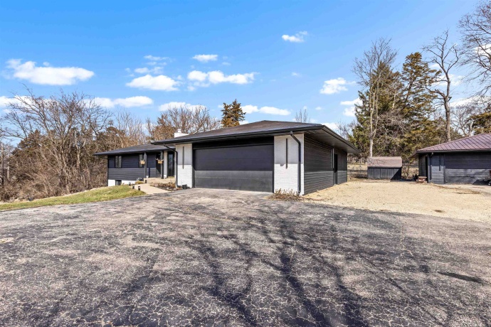 7010 PRAIRIE HILL, SOUTH BELOIT, Illinois 61080, 4 Bedrooms Bedrooms, ,2 BathroomsBathrooms,House,For Sale,PRAIRIE HILL,202601629