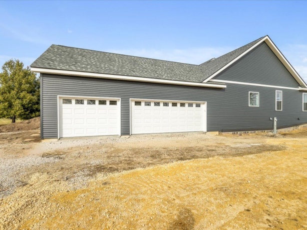 13150 Newbury, CALEDONIA, Illinois 61011, 4 Bedrooms Bedrooms, ,3 BathroomsBathrooms,House,For Sale,Newbury,202601631