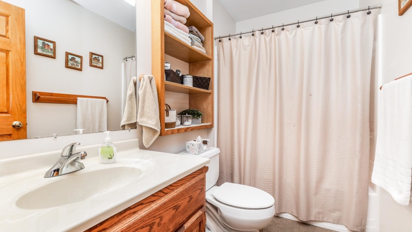 9A211 Walnut, APPLE RIVER, Illinois 61001, 4 Bedrooms Bedrooms, ,3 BathroomsBathrooms,House,For Sale,Walnut,202601632