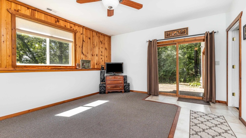 9A211 Walnut, APPLE RIVER, Illinois 61001, 4 Bedrooms Bedrooms, ,3 BathroomsBathrooms,House,For Sale,Walnut,202601632