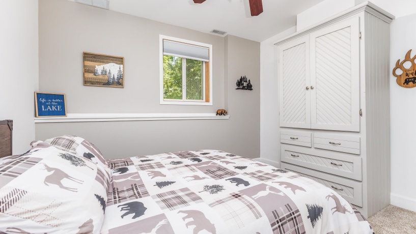 9A211 Walnut, APPLE RIVER, Illinois 61001, 4 Bedrooms Bedrooms, ,3 BathroomsBathrooms,House,For Sale,Walnut,202601632