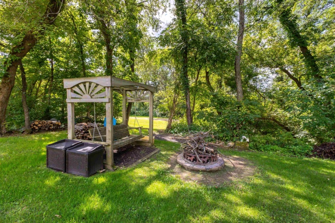 9A211 Walnut, APPLE RIVER, Illinois 61001, 4 Bedrooms Bedrooms, ,3 BathroomsBathrooms,House,For Sale,Walnut,202601632