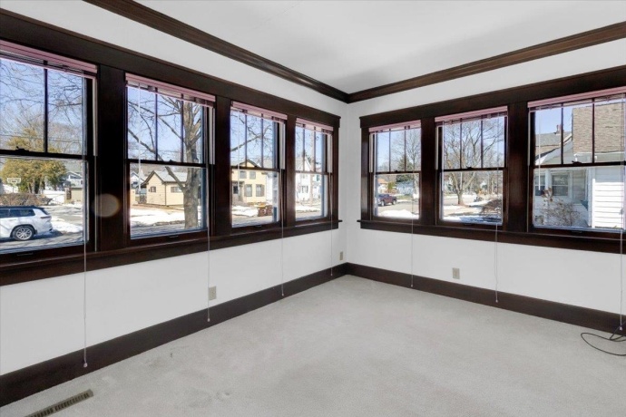 306 Madison, BELVIDERE, Illinois 61008, 3 Bedrooms Bedrooms, ,2 BathroomsBathrooms,House,For Sale,Madison,202601636