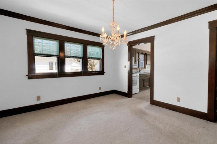 306 Madison, BELVIDERE, Illinois 61008, 3 Bedrooms Bedrooms, ,2 BathroomsBathrooms,House,For Sale,Madison,202601636