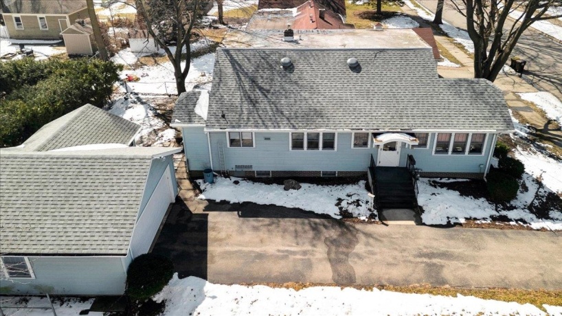 306 Madison, BELVIDERE, Illinois 61008, 3 Bedrooms Bedrooms, ,2 BathroomsBathrooms,House,For Sale,Madison,202601636