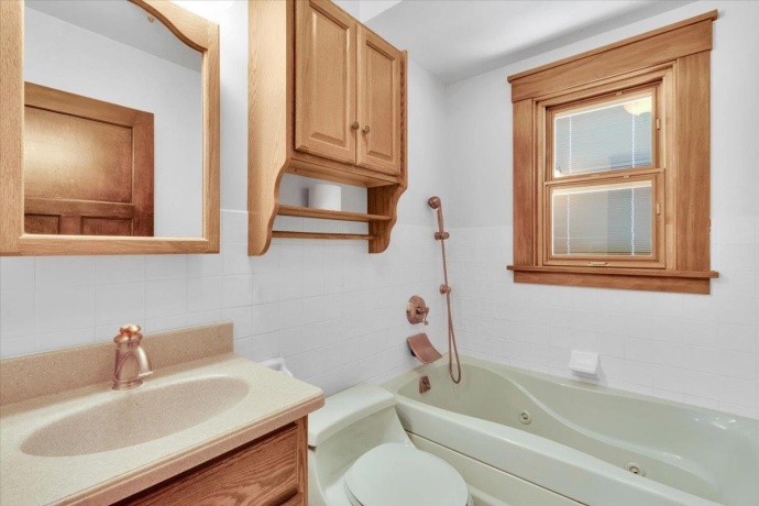 306 Madison, BELVIDERE, Illinois 61008, 3 Bedrooms Bedrooms, ,2 BathroomsBathrooms,House,For Sale,Madison,202601636