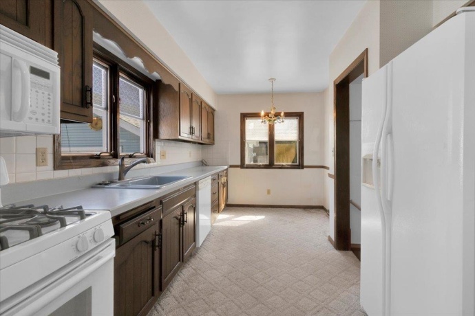 306 Madison, BELVIDERE, Illinois 61008, 3 Bedrooms Bedrooms, ,2 BathroomsBathrooms,House,For Sale,Madison,202601636