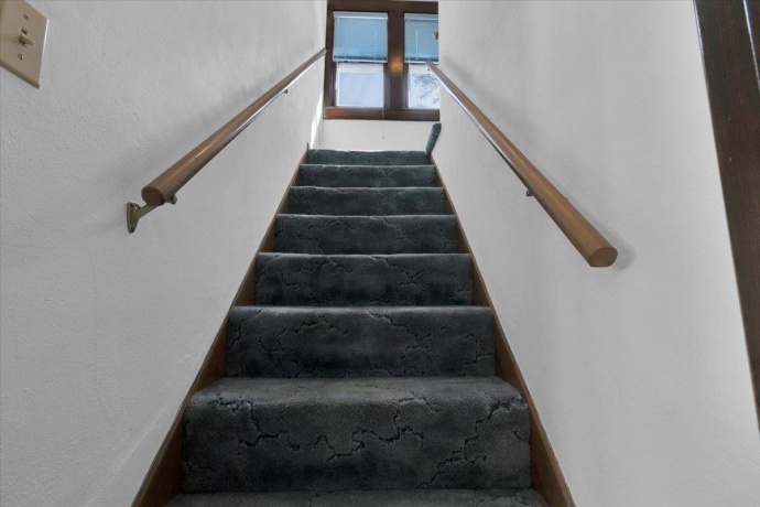 306 Madison, BELVIDERE, Illinois 61008, 3 Bedrooms Bedrooms, ,2 BathroomsBathrooms,House,For Sale,Madison,202601636