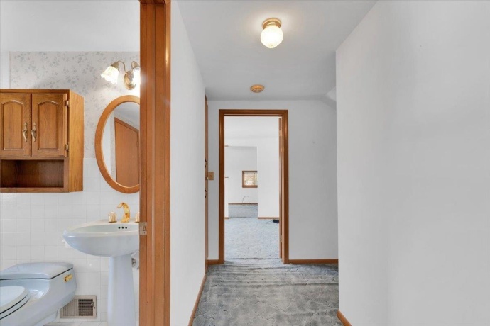 306 Madison, BELVIDERE, Illinois 61008, 3 Bedrooms Bedrooms, ,2 BathroomsBathrooms,House,For Sale,Madison,202601636