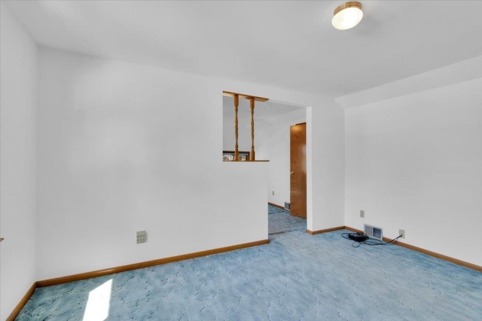 306 Madison, BELVIDERE, Illinois 61008, 3 Bedrooms Bedrooms, ,2 BathroomsBathrooms,House,For Sale,Madison,202601636