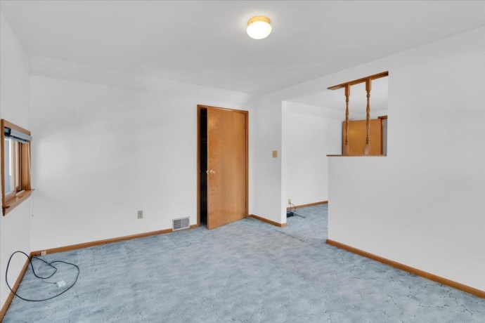 306 Madison, BELVIDERE, Illinois 61008, 3 Bedrooms Bedrooms, ,2 BathroomsBathrooms,House,For Sale,Madison,202601636