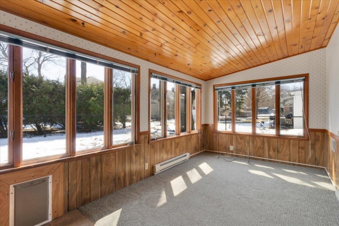 306 Madison, BELVIDERE, Illinois 61008, 3 Bedrooms Bedrooms, ,2 BathroomsBathrooms,House,For Sale,Madison,202601636