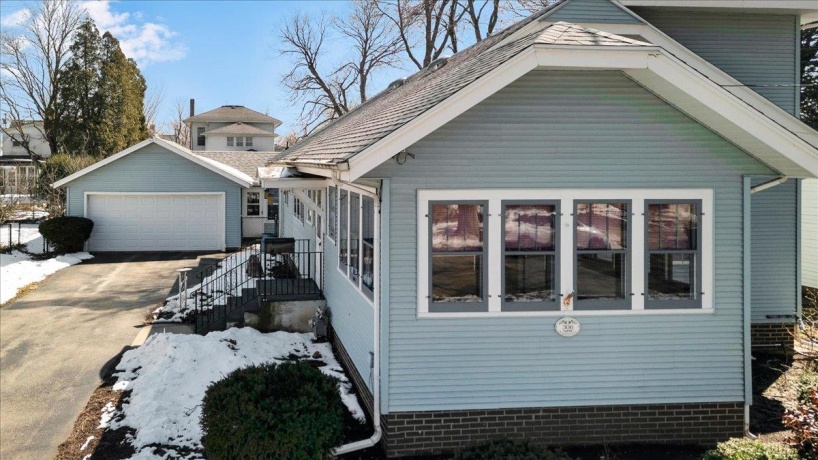 306 Madison, BELVIDERE, Illinois 61008, 3 Bedrooms Bedrooms, ,2 BathroomsBathrooms,House,For Sale,Madison,202601636