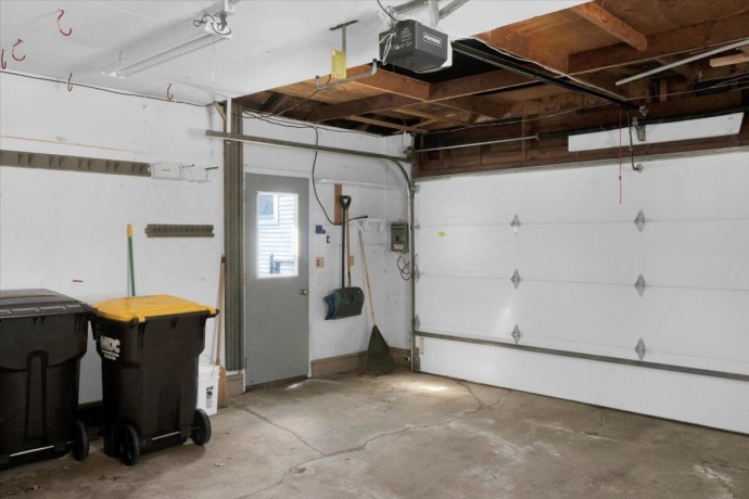 306 Madison, BELVIDERE, Illinois 61008, 3 Bedrooms Bedrooms, ,2 BathroomsBathrooms,House,For Sale,Madison,202601636