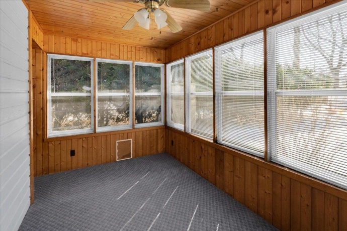 306 Madison, BELVIDERE, Illinois 61008, 3 Bedrooms Bedrooms, ,2 BathroomsBathrooms,House,For Sale,Madison,202601636