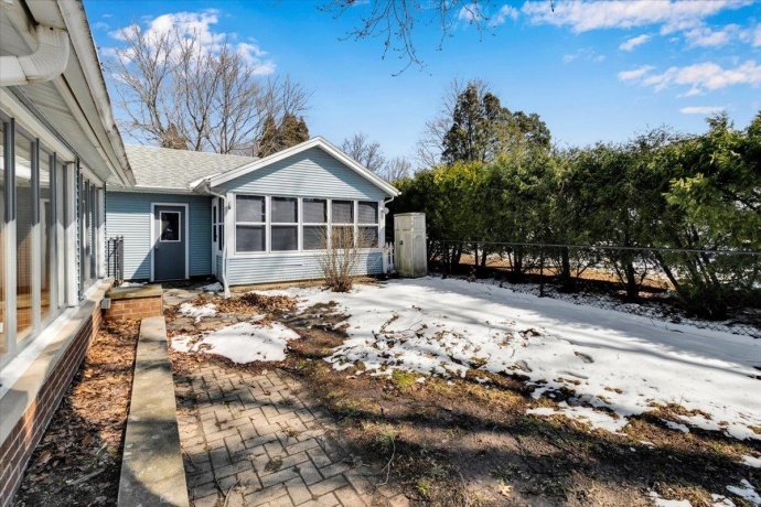 306 Madison, BELVIDERE, Illinois 61008, 3 Bedrooms Bedrooms, ,2 BathroomsBathrooms,House,For Sale,Madison,202601636