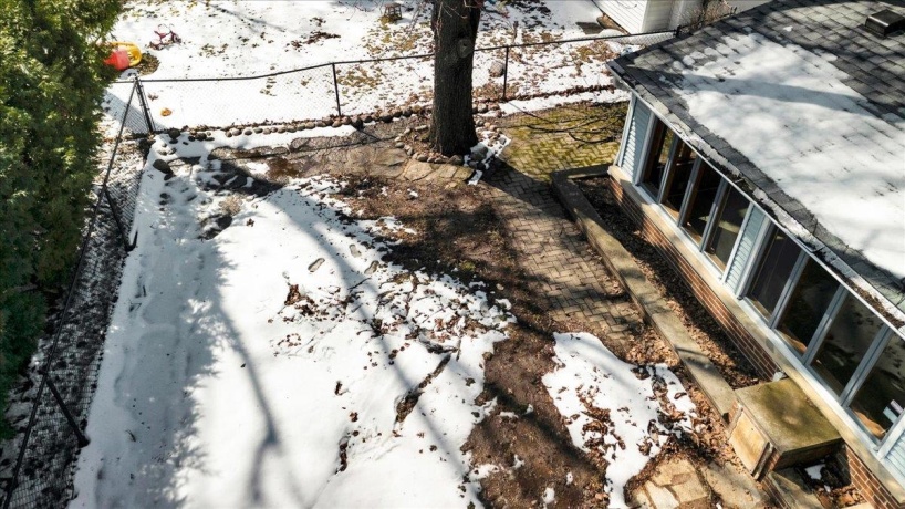 306 Madison, BELVIDERE, Illinois 61008, 3 Bedrooms Bedrooms, ,2 BathroomsBathrooms,House,For Sale,Madison,202601636