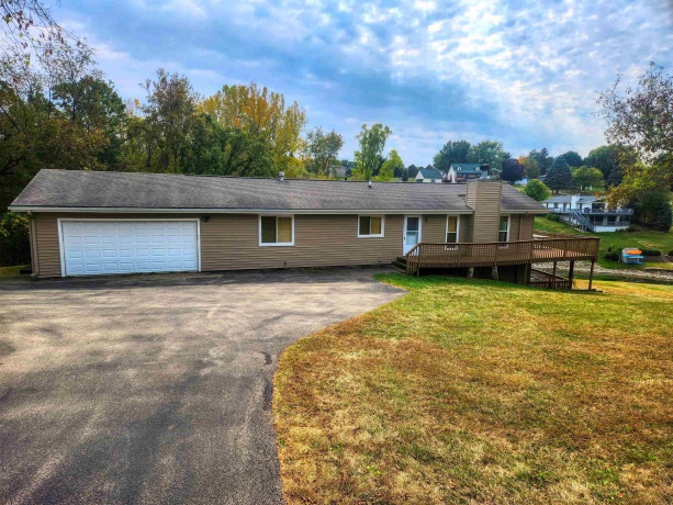 23-30 Berkshire, LAKE CARROLL, Illinois 61046, 3 Bedrooms Bedrooms, ,3 BathroomsBathrooms,House,For Sale,Berkshire,202506677