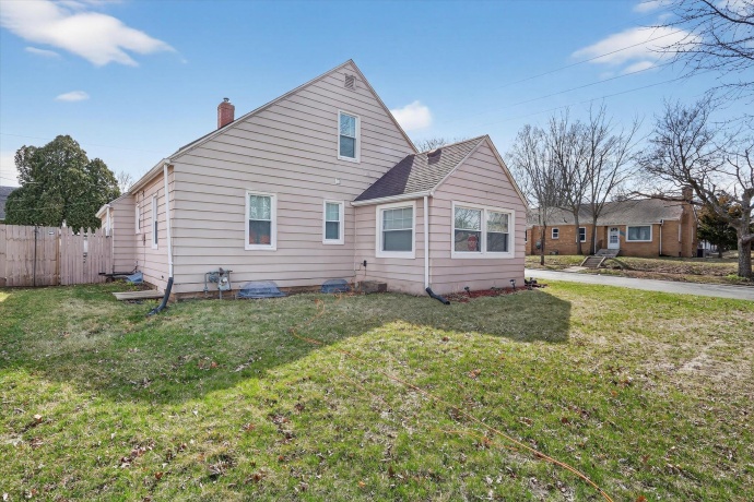 1704 22nd, ROCKFORD, Illinois 61108, 4 Bedrooms Bedrooms, ,1 BathroomBathrooms,House,For Sale,22nd,202601637