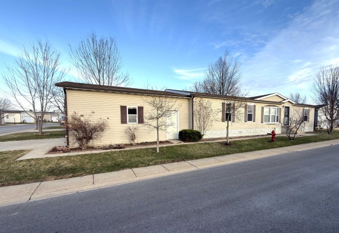 447 Seasons, BELVIDERE, Illinois 61008, 3 Bedrooms Bedrooms, ,2 BathroomsBathrooms,House,For Sale,Seasons,202601638