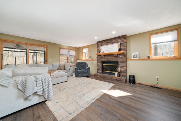 5115 Hamlet, BYRON, Illinois 61010, 4 Bedrooms Bedrooms, ,3 BathroomsBathrooms,House,For Sale,Hamlet,202601641