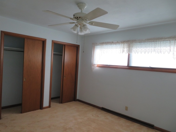 1541 LA CRESTA, FREEPORT, Illinois 61032, 3 Bedrooms Bedrooms, ,1 BathroomBathrooms,House,For Sale,LA CRESTA,202601642