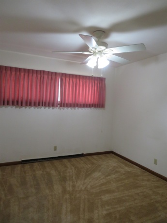 1541 LA CRESTA, FREEPORT, Illinois 61032, 3 Bedrooms Bedrooms, ,1 BathroomBathrooms,House,For Sale,LA CRESTA,202601642