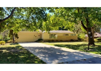 1541 LA CRESTA, FREEPORT, Illinois 61032, 3 Bedrooms Bedrooms, ,1 BathroomBathrooms,House,For Sale,LA CRESTA,202601642