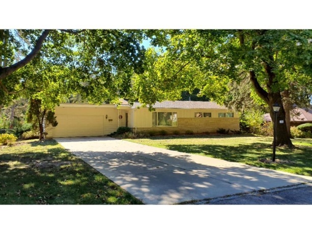 1541 LA CRESTA, FREEPORT, Illinois 61032, 3 Bedrooms Bedrooms, ,1 BathroomBathrooms,House,For Sale,LA CRESTA,202601642