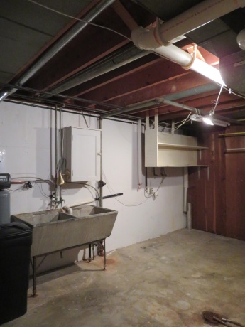 1541 LA CRESTA, FREEPORT, Illinois 61032, 3 Bedrooms Bedrooms, ,1 BathroomBathrooms,House,For Sale,LA CRESTA,202601642