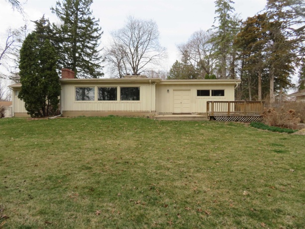 1541 LA CRESTA, FREEPORT, Illinois 61032, 3 Bedrooms Bedrooms, ,1 BathroomBathrooms,House,For Sale,LA CRESTA,202601642