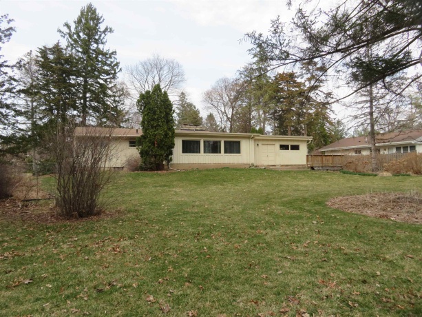 1541 LA CRESTA, FREEPORT, Illinois 61032, 3 Bedrooms Bedrooms, ,1 BathroomBathrooms,House,For Sale,LA CRESTA,202601642