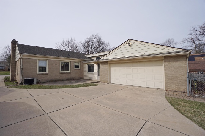2202 PRINCETON, ROCKFORD, Illinois 61107, 2 Bedrooms Bedrooms, ,2 BathroomsBathrooms,House,For Sale,PRINCETON,202601648
