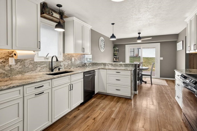 6302 Winchester, ROCKFORD, Illinois 61109, 4 Bedrooms Bedrooms, ,3 BathroomsBathrooms,House,For Sale,Winchester,202601649