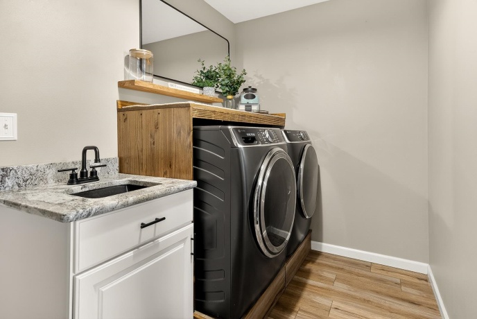 6302 Winchester, ROCKFORD, Illinois 61109, 4 Bedrooms Bedrooms, ,3 BathroomsBathrooms,House,For Sale,Winchester,202601649