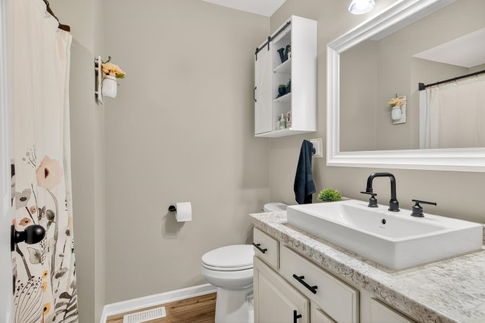 6302 Winchester, ROCKFORD, Illinois 61109, 4 Bedrooms Bedrooms, ,3 BathroomsBathrooms,House,For Sale,Winchester,202601649