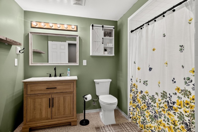 6302 Winchester, ROCKFORD, Illinois 61109, 4 Bedrooms Bedrooms, ,3 BathroomsBathrooms,House,For Sale,Winchester,202601649