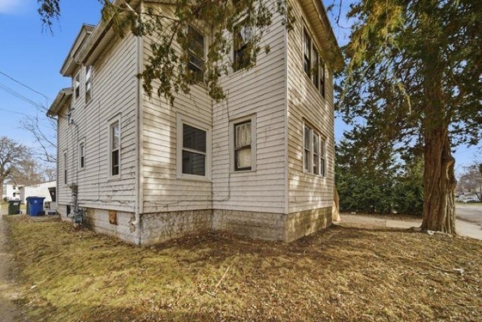 506 Ave F, STERLING, Illinois 61081, ,2 Units,For Sale,Ave F,202601646