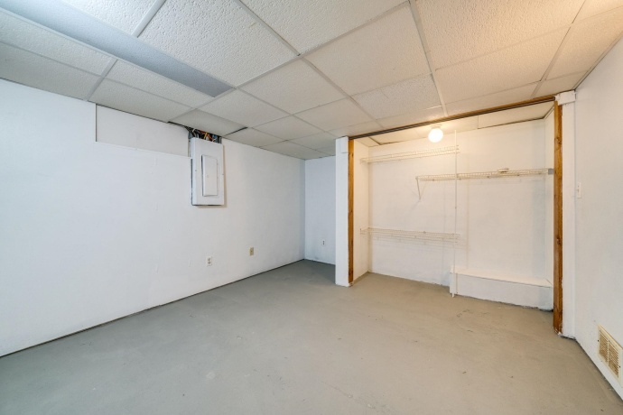 1208 Whitney, BELVIDERE, Illinois 61008, 2 Bedrooms Bedrooms, ,1 BathroomBathrooms,House,For Sale,Whitney,202601651