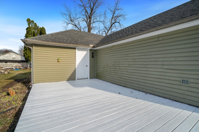 1208 Whitney, BELVIDERE, Illinois 61008, 2 Bedrooms Bedrooms, ,1 BathroomBathrooms,House,For Sale,Whitney,202601651