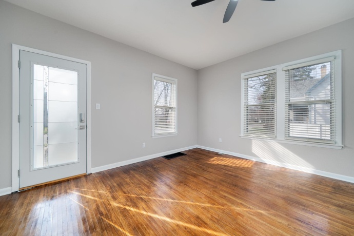 1208 Whitney, BELVIDERE, Illinois 61008, 2 Bedrooms Bedrooms, ,1 BathroomBathrooms,House,For Sale,Whitney,202601651