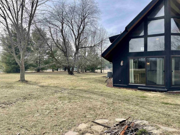 12A203 Eisenhower, APPLE RIVER, Illinois 61001, 3 Bedrooms Bedrooms, ,2 BathroomsBathrooms,House,For Sale,Eisenhower,202601656