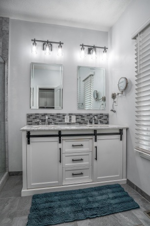 3215 GARFIELD, CLINTON, Iowa 52732, 2 Bedrooms Bedrooms, ,2 BathroomsBathrooms,House,For Sale,GARFIELD,202601658