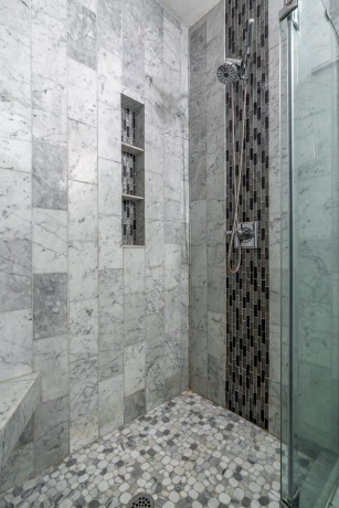 3215 GARFIELD, CLINTON, Iowa 52732, 2 Bedrooms Bedrooms, ,2 BathroomsBathrooms,House,For Sale,GARFIELD,202601658