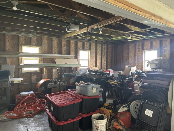 3215 GARFIELD, CLINTON, Iowa 52732, 2 Bedrooms Bedrooms, ,2 BathroomsBathrooms,House,For Sale,GARFIELD,202601658